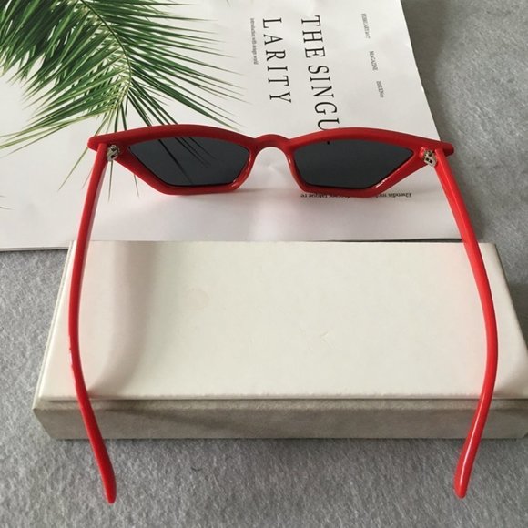 Fashion Sunglasses for Women and Men - Picture 3 of 4